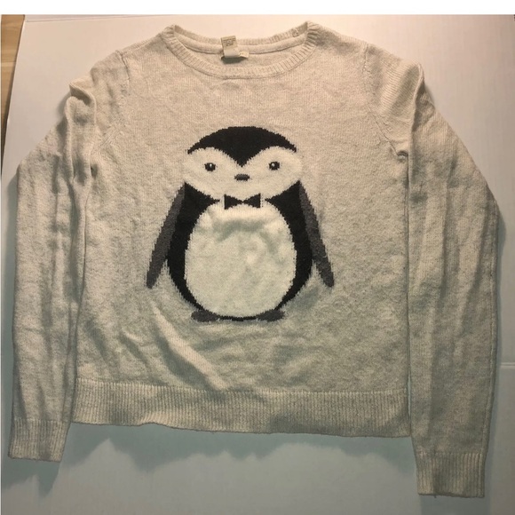 Forever 21 Womens Penguin Sweater Size Small Pullover Super Cute! - Picture 2 of 4